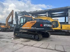 2019 Hyundai R225LC-9T crawler excavator, rear three-quarter view