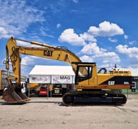 1995 Caterpillar 350L crawler excavator side view 1995 Caterpillar 350L crawler excavator side view