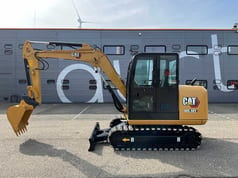 2017 Caterpillar 305.5E2 mini excavator, side profile view