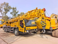 2024 XCMG QY25K5-I truck crane, front three-quarter view 2024 XCMG QY25K5-I truck crane, front three-quarter view