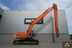 2007 Hitachi ZX280LC-3 crawler excavator, side view