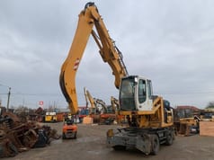 2009 Liebherr A904 C wheel excavator, front three-quarter view 2009 Liebherr A904 C wheel excavator, front three-quarter view