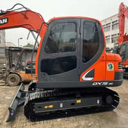 2022 Doosan DX75-9C crawler excavator side view 2022 Doosan DX75-9C crawler excavator side view