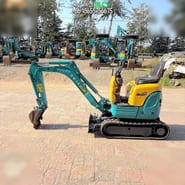 2014 Kubota U-008 mini excavator, side view 2014 Kubota U-008 mini excavator, side view