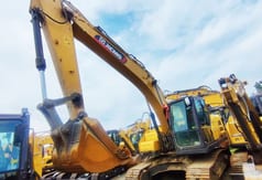 2024 XCMG XE200GH crawler excavator, low-angle view