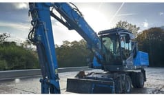 2017 Fuchs MHL320F material handler, side view 2017 Fuchs MHL320F material handler, side view