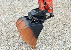 2015 Kubota U35-3&3 mini excavator bucket and quick coupler