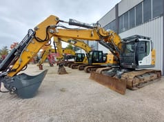 2018 Liebherr R926COMPACT crawler excavator, side view 2018 Liebherr R926COMPACT crawler excavator, side view