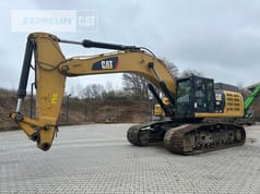 2019 Caterpillar 352F crawler excavator side view 2019 Caterpillar 352F crawler excavator side view