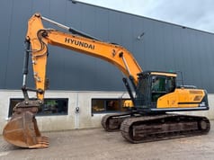 2019 Hyundai HX300L crawler excavator side view