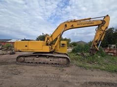 2006 Hyundai R290LC-7 crawler excavator side view 2006 Hyundai R290LC-7 crawler excavator side view