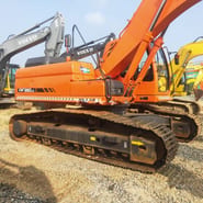 2018 Doosan DX260LC crawler excavator, side profile view