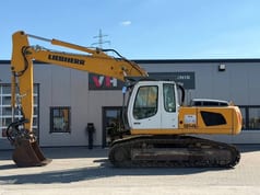 2008 Liebherr R914C HD S L crawler excavator, side profile view