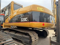 2018 Caterpillar 320CL crawler excavator, rear three-quarter view