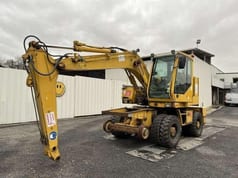 1997 CASE 788-PRR wheel excavator, side profile view