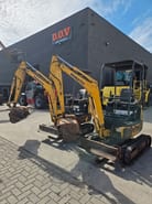 2016 Komatsu PC16R mini excavator, front three-quarter view 2016 Komatsu PC16R mini excavator, front three-quarter view
