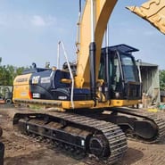 2020 Caterpillar 330D2 crawler excavator, side view