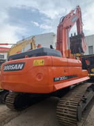 2017 Doosan DX300LC crawler excavator rear view