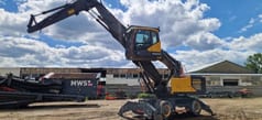 2018 Volvo EW240EMH material handler side view 2018 Volvo EW240EMH material handler side view