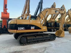 Гусеничный экскаватор 2020 Caterpillar 320CL, вид сбоку