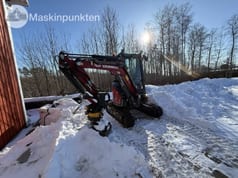 2023 Yanmar VIO26-6 mini excavator, side view 2023 Yanmar VIO26-6 mini excavator, side view