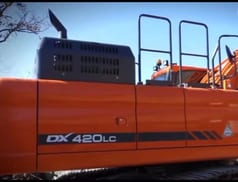 2020 Doosan DX420LC crawler excavator side profile view 2020 Doosan DX420LC crawler excavator side profile view