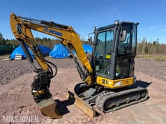 2023 XCMG XE27E excavator side view 2023 XCMG XE27E excavator side view