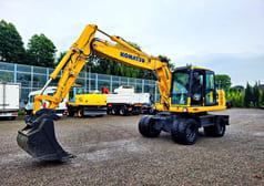 2016 Komatsu PW160-8 wheel excavator, side profile view 2016 Komatsu PW160-8 wheel excavator, side profile view