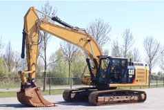 2018 Caterpillar 330F L crawler excavator side view