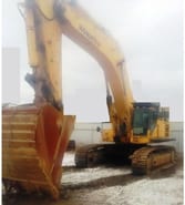 2005 Komatsu PC 750 LC-7K crawler excavator, front three-quarter view 2005 Komatsu PC 750 LC-7K crawler excavator, front three-quarter view