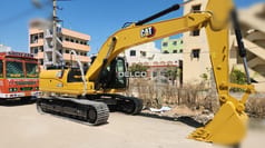 2026 Caterpillar 323D3 crawler excavator side view 2026 Caterpillar 323D3 crawler excavator side view