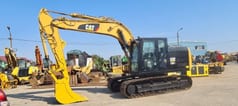 2020 Caterpillar 318FL crawler excavator, side view 2020 Caterpillar 318FL crawler excavator, side view
