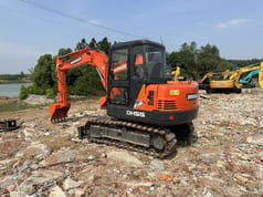 Doosan DH55 crawler excavator, rear three-quarter view