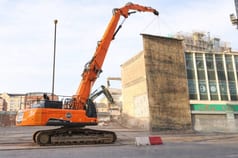 2015 Doosan DX380LC-5 crawler excavator in demolition configuration 2015 Doosan DX380LC-5 crawler excavator in demolition configuration