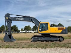 2025 Hyundai R340L SMART crawler excavator, side profile view 2025 Hyundai R340L SMART crawler excavator, side profile view