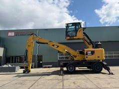 2018 Caterpillar MH3024 material handler side view 2018 Caterpillar MH3024 material handler side view