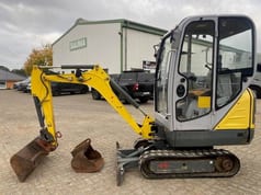 2014 Wacker Neuson 1404 mini excavator, side view