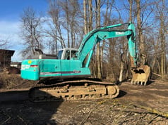 2005 Kobelco SK250 NLC-6ES crawler excavator, side view