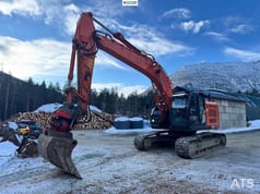 2017 Hitachi ZX225USRLC-6 crawler excavator, front three-quarter view
