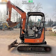 2015 Hitachi ZX30U-5A mini excavator side view 2015 Hitachi ZX30U-5A mini excavator side view
