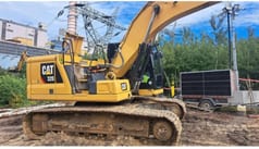 2019 Caterpillar 320-07 crawler excavator, side view 2019 Caterpillar 320-07 crawler excavator, side view