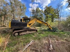 2011 Komatsu PC190NLC-8 crawler excavator, side view