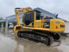 Escavatore cingolato Komatsu PC240-8 del 2023