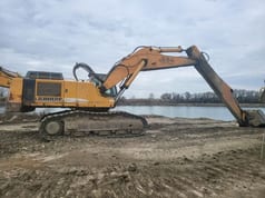 2006 Liebherr R964B crawler excavator, side profile view 2006 Liebherr R964B crawler excavator, side profile view