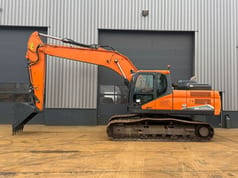 2022 Doosan DX225LC-7 crawler excavator side view 2022 Doosan DX225LC-7 crawler excavator side view