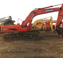 2017 Doosan DH300LC-7 crawler excavator, side profile view 2017 Doosan DH300LC-7 crawler excavator, side profile view