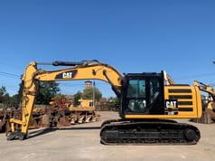 2016 Caterpillar 318F crawler excavator, side view