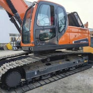 2010 Doosan DX225LC-9C crawler excavator, side profile view