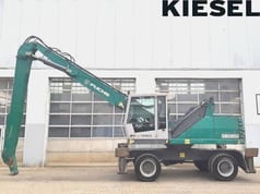 2016 Fuchs MHL335 E material handler, side view 2016 Fuchs MHL335 E material handler, side view
