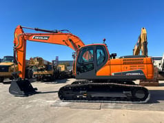 2026 Develon DX220 LCA crawler excavator, side view 2026 Develon DX220 LCA crawler excavator, side view
